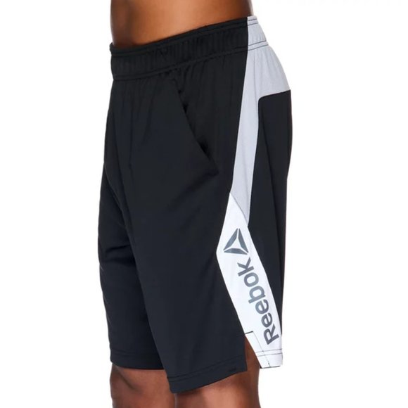 💪🏋️👟 Reebok 2 pieces 1 price Size 3XL Most offers accepted - Picture 4 of 10